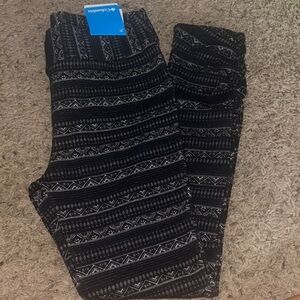 NWT Columbia Black and White Geometric Leggings